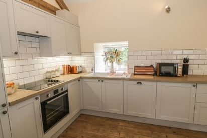 Rhianwen, Plas Moelfre Hall Barns 8