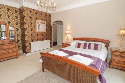 Richmond Country Hall 35