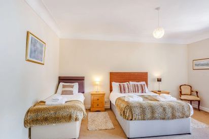 Richmond Country Hall 39