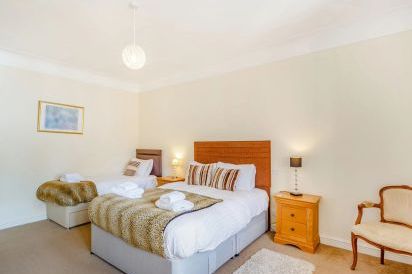 Richmond Country Hall 40