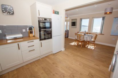 Sea Spray Cottage 10