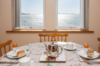Sea Spray Cottage 11