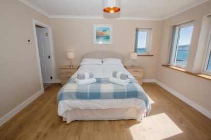 Sea Spray Cottage 15