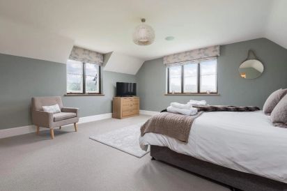 Large Herefordshire Holiday House 2