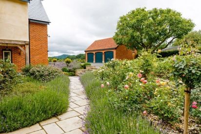 Large Herefordshire Holiday House 10