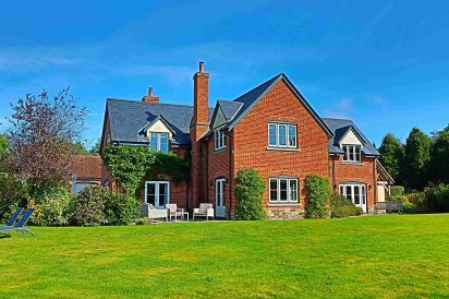 Large Herefordshire Holiday House 39