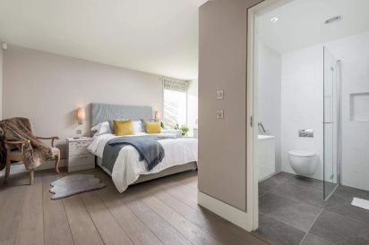 Sleeps 10 Luxury Holiday Rental with downstairs bedroom and bathroom 32