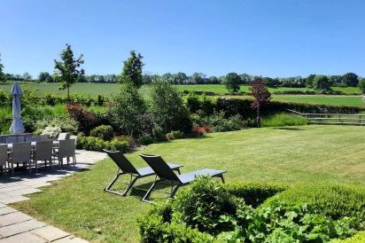 Sleeps 10 Luxury Holiday Rental with downstairs bedroom and bathroom 41