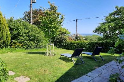 Sleeps 2 Romantic Retreat Stone Cottage with Amazing Views 29