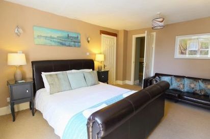 South Hill Farmhouse 26