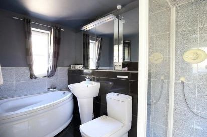 South Hill Farmhouse 25