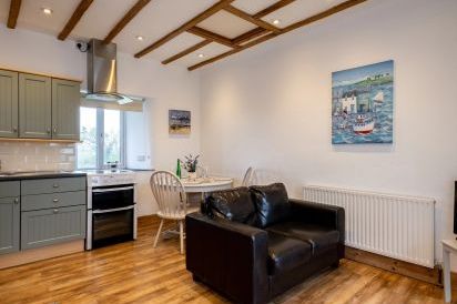 Stable Cottage 6