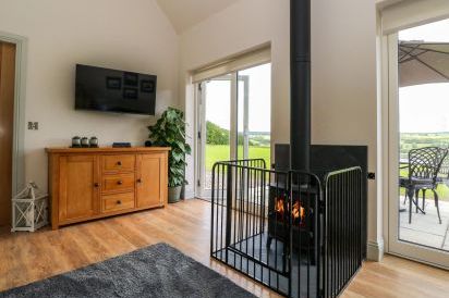 Strawberry Cottage 11