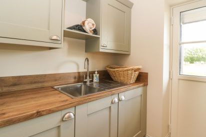 Strawberry Cottage 18