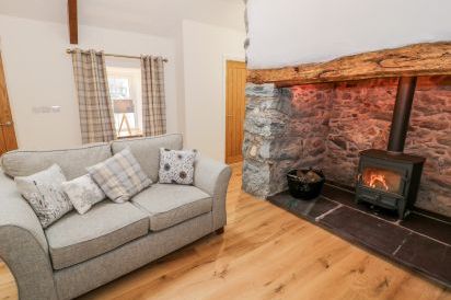 Tŷ'n Lôn Bach 15