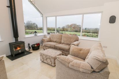 Tŷ'n Lôn Bach 7