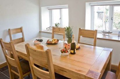 Excellent Coastal Cottage 6