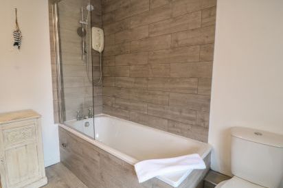 Thatchings 16