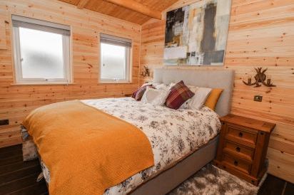 The Cabin near Pontardawe 12