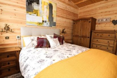 The Cabin near Pontardawe 10