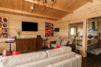 The Cabin near Pontardawe 6