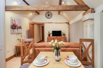 The Cattle Byre 6
