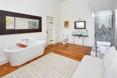 Luxury large group accommodation