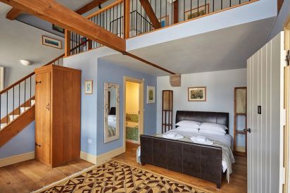 Luxury large group  accommodation