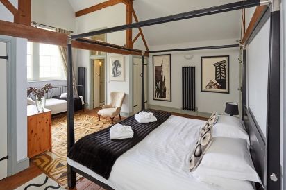 Luxury large group accommodation