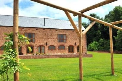 The Granary- 5 Star, Gold Award Winning Barn Conversion