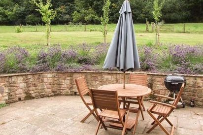The Lodge Farm Barn Family Cottage, Deepdean, Heart Of England  9