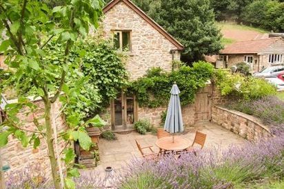 The Lodge Farm Barn Family Cottage, Deepdean, Heart Of England  10