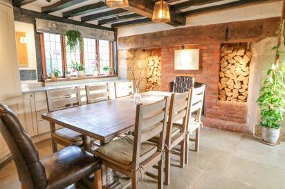 The Manor House 12