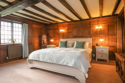 The Manor House 14