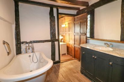 The Manor House 15
