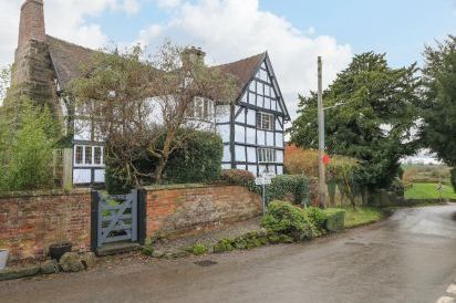 The Manor House 32