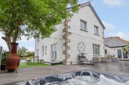 The Manor House Skerry Vore 1