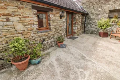 The Stall Pet-Friendly Cottage, South Wales 