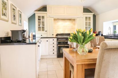 The Talkhouse Cottage 12