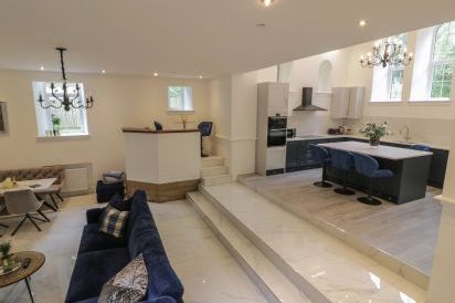 The Vestry 8