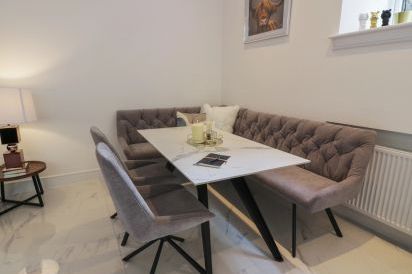 The Vestry 5