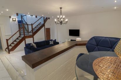 The Vestry 14