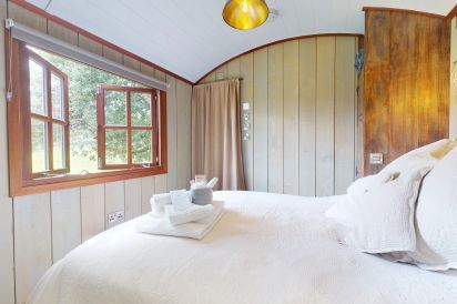 The Shepherd's Hut Near Periton 10