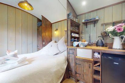 The Shepherd's Hut Near Periton 19