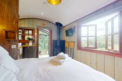The Shepherd's Hut Near Periton 15