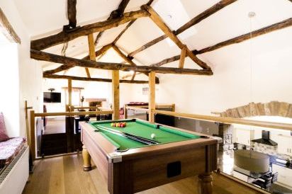 Three Peaks Holiday Barn 9