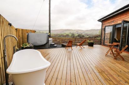 Tin Shed 24