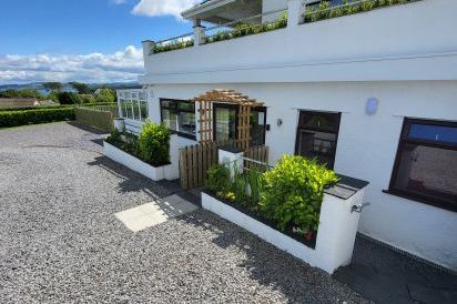 Top Of The Lane Luxury Holiday Apartment 6