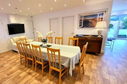 Top Of The Lane Luxury Holiday Apartment 19