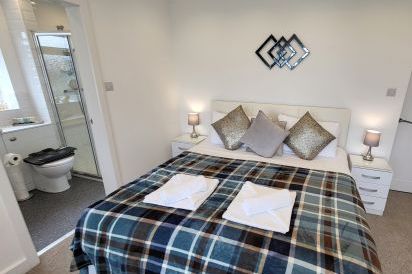 Top Of The Lane Luxury Holiday Apartment 22